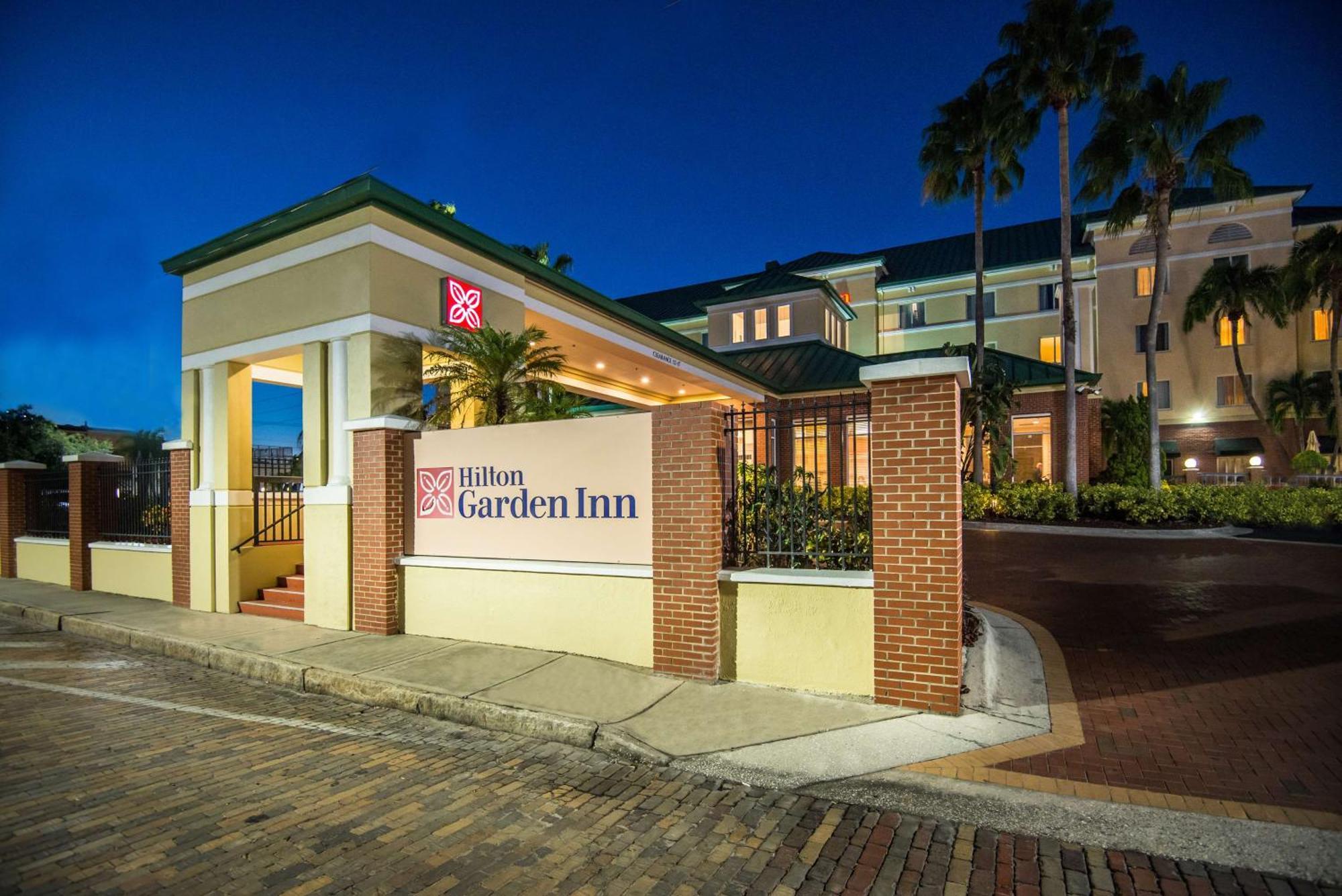 Hilton Garden Inn Tampa Ybor Historic District Exterior photo